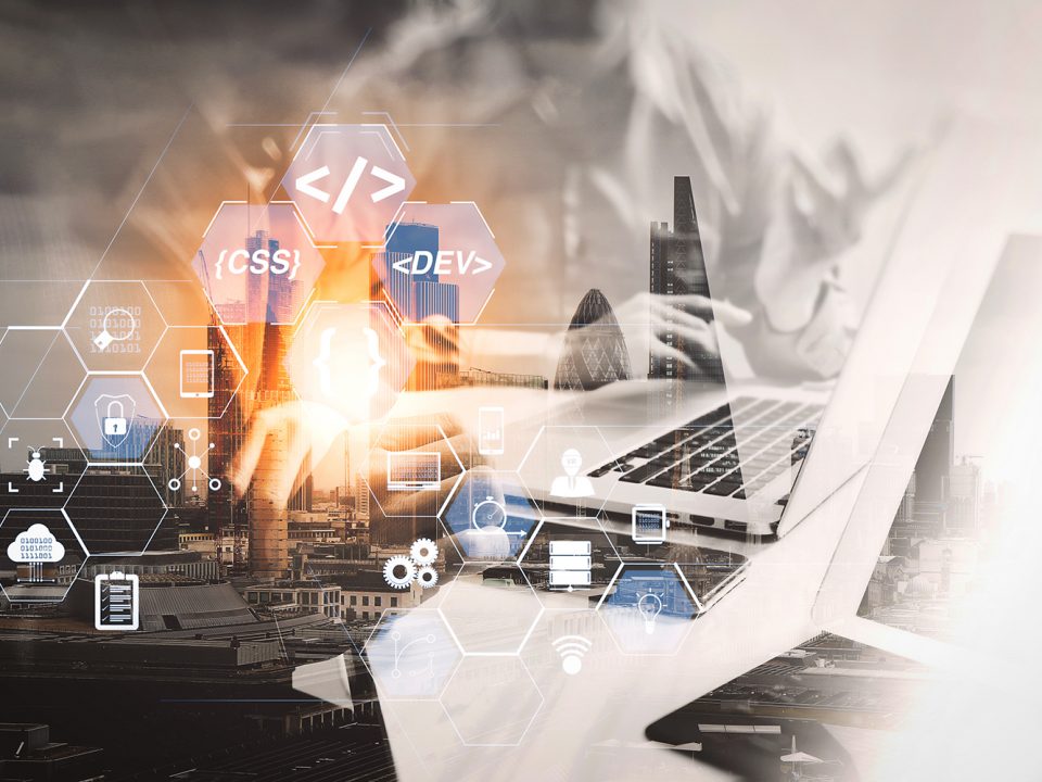 Yanlış yazılım seçiminin firmalara zaman, para ve iş gücü kaybı olarak yansımasını anlatan bilgilendirici görsel